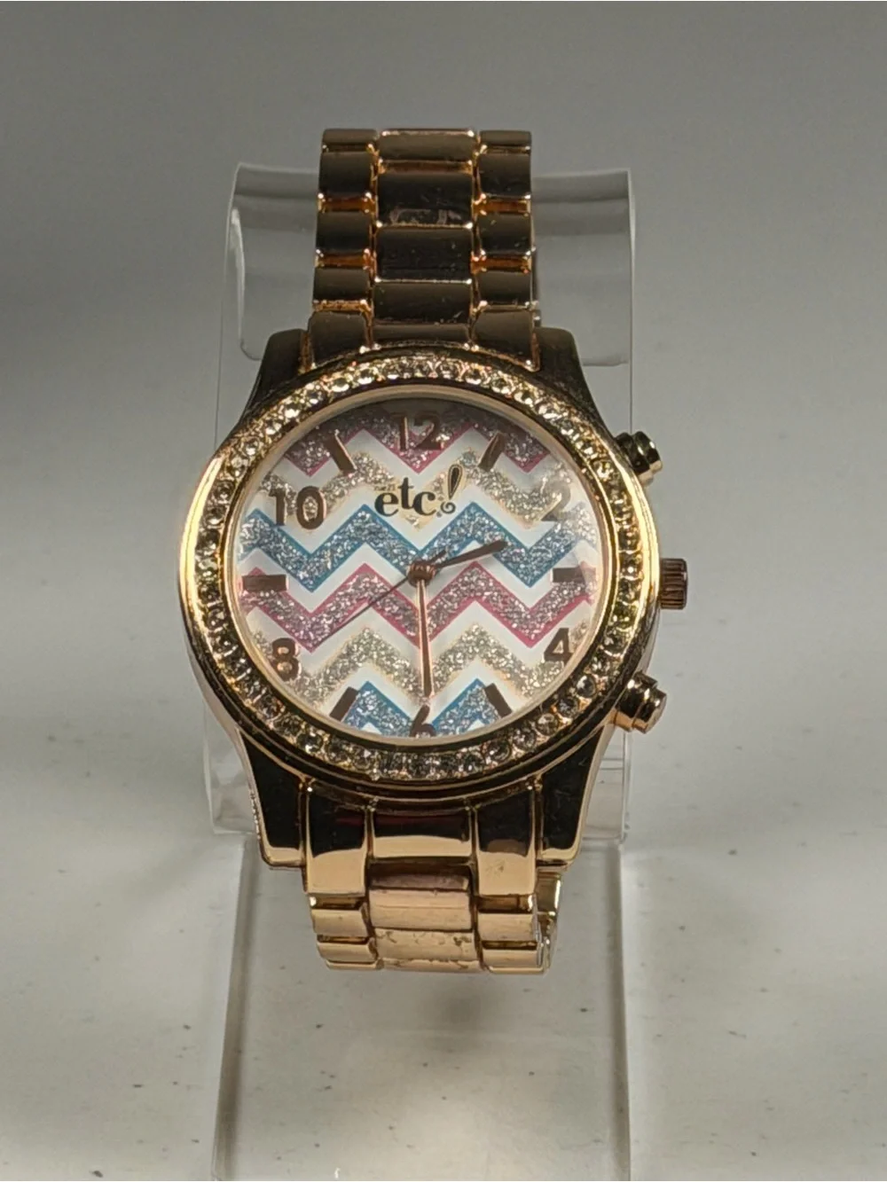 Rue21 etc! 8964 Women’s Rose Gold Quartz Watch Chevron Dial 39.4mm Runs